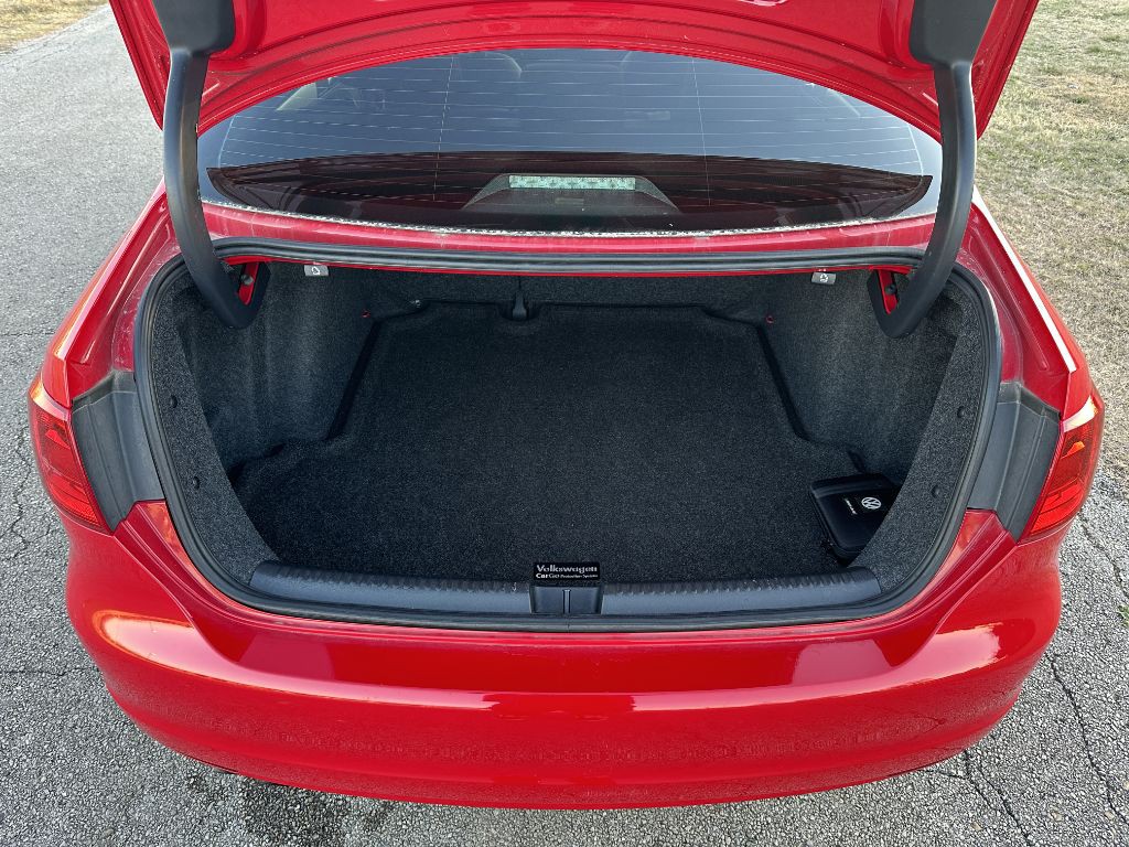 2013 Volkswagen Jetta Image 12