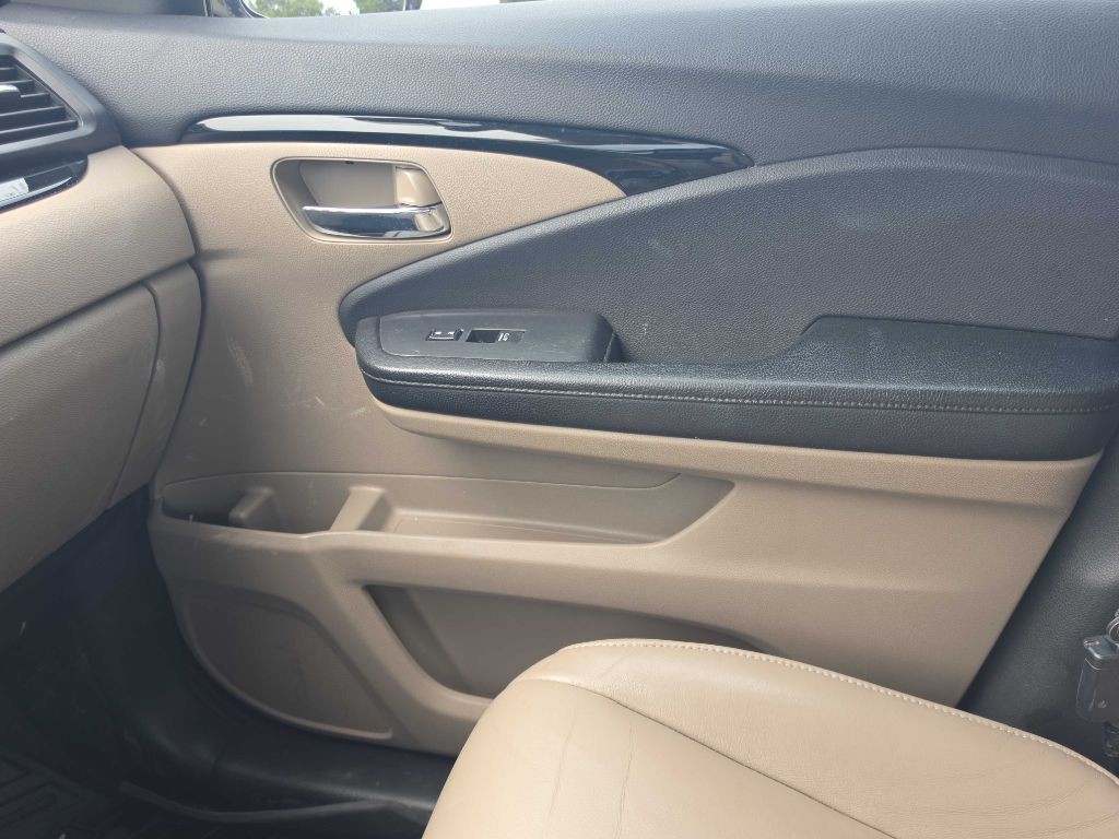 2016 Honda Pilot Image 10