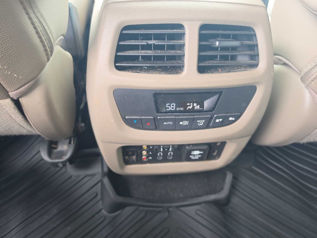2016 Honda Pilot Image 17