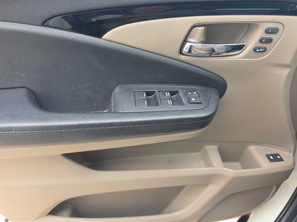 2016 Honda Pilot Image 19