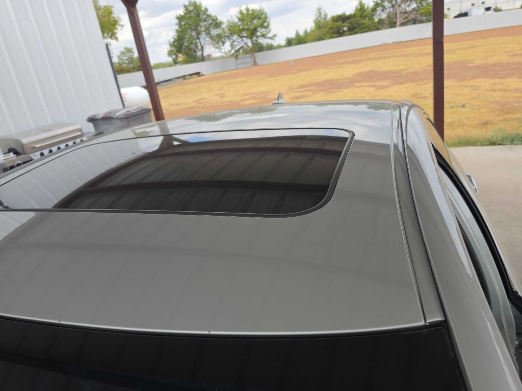 2011 Lexus ES Image 17