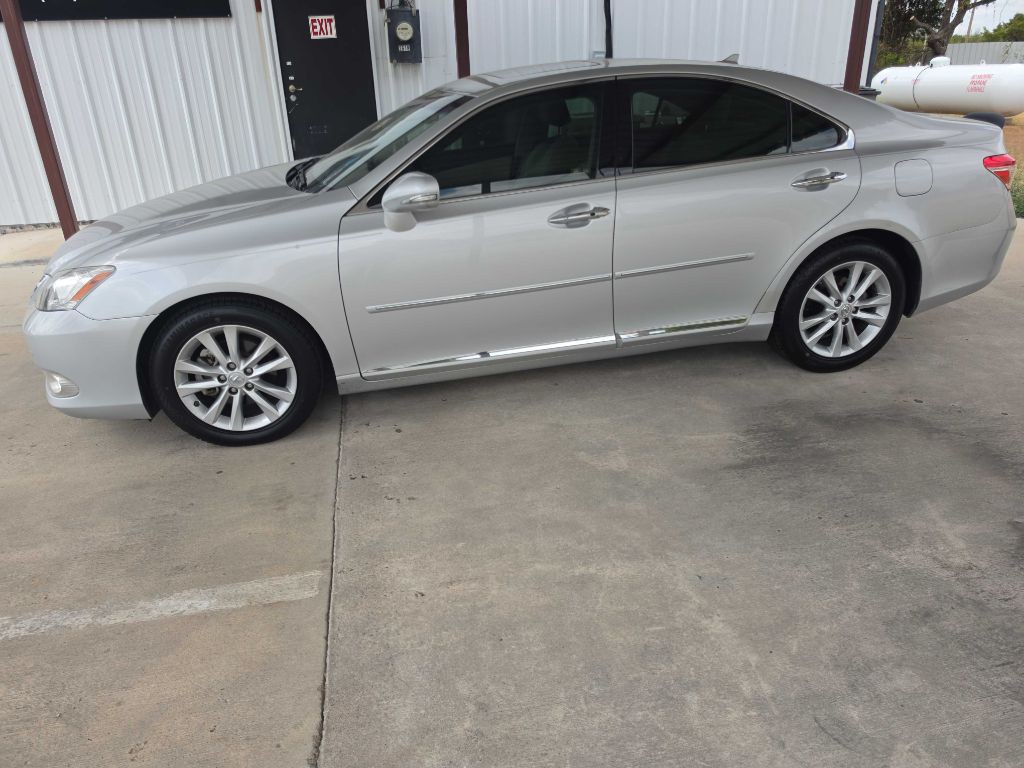 2011 Lexus ES Image 1