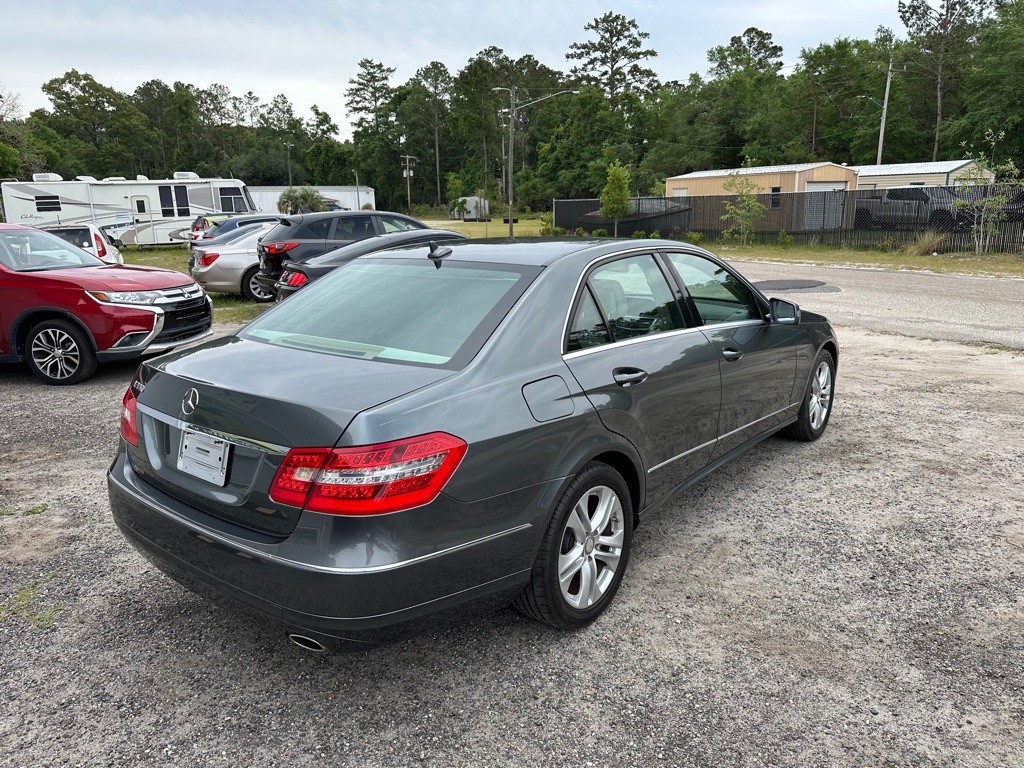 2011 Mercedes-Benz E-Class Image 4