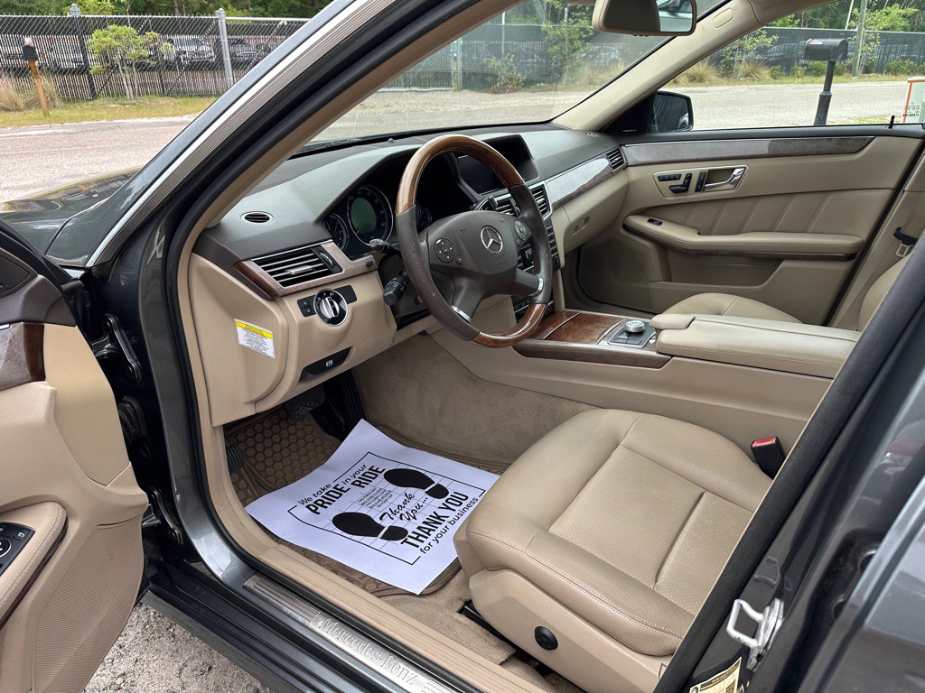 2011 Mercedes-Benz E-Class Image 9