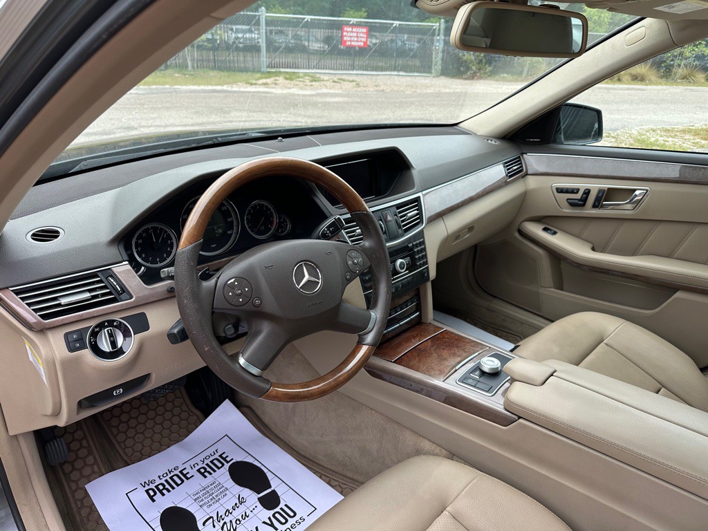 2011 Mercedes-Benz E-Class Image 10