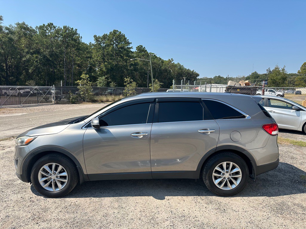2017 Kia Sorento Image 5
