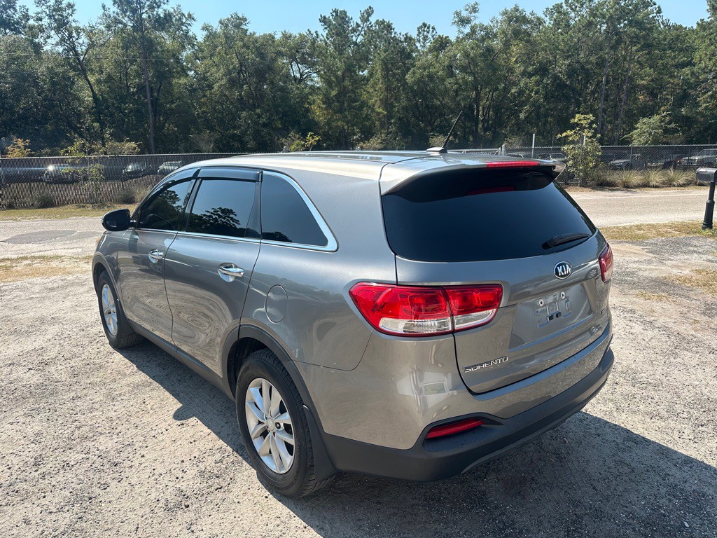 2017 Kia Sorento Image 7