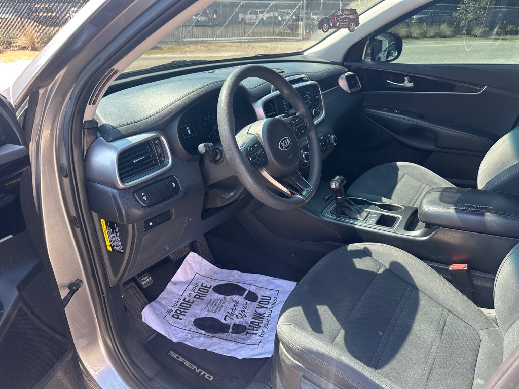 2017 Kia Sorento Image 10