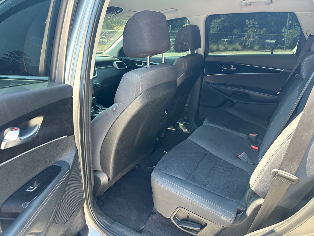 2017 Kia Sorento Image 12