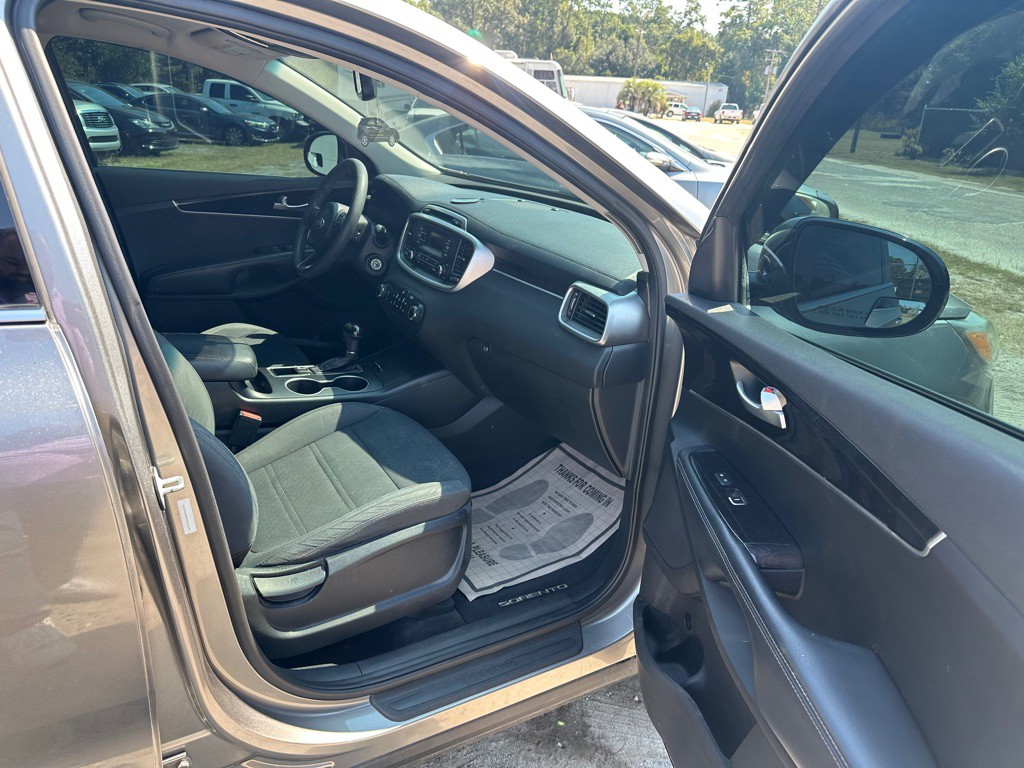 2017 Kia Sorento Image 17