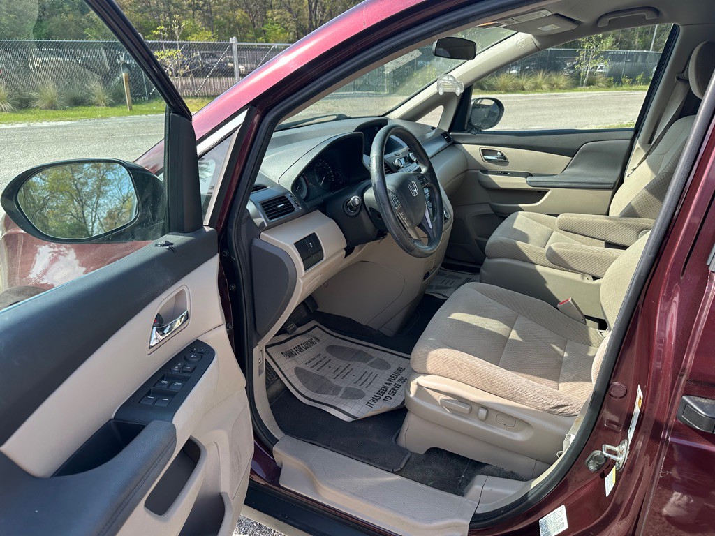 2015 Honda Odyssey Image 9
