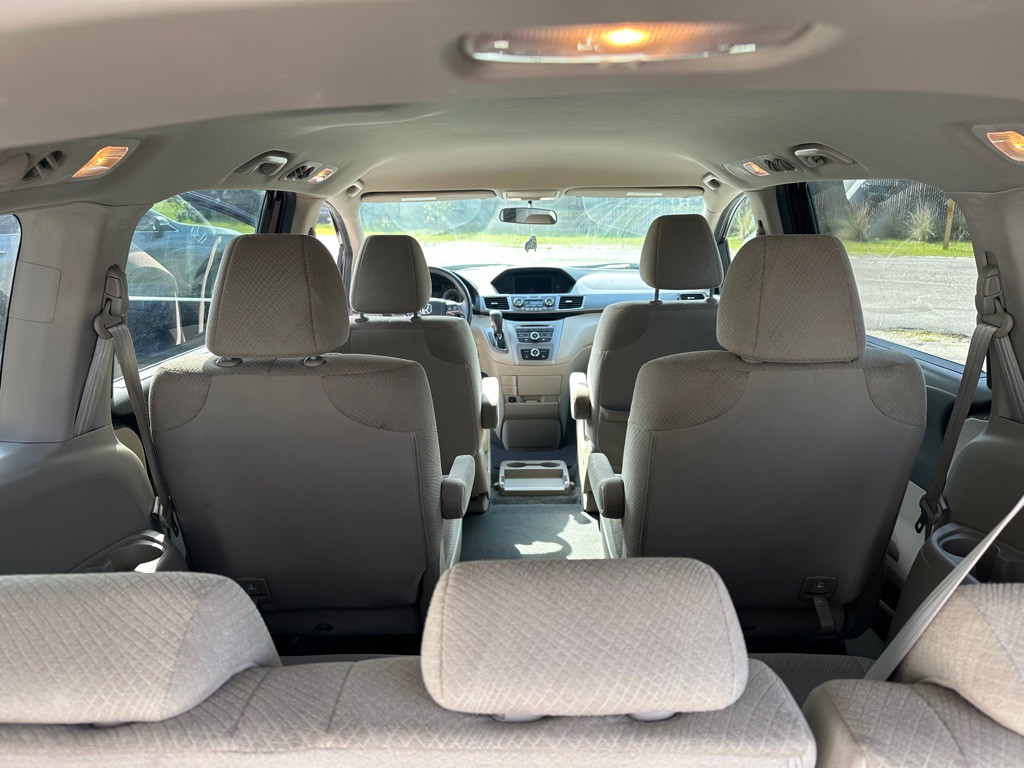 2015 Honda Odyssey Image 14