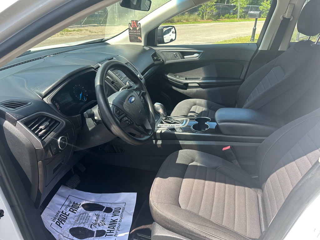 2017 Ford Edge Image 12