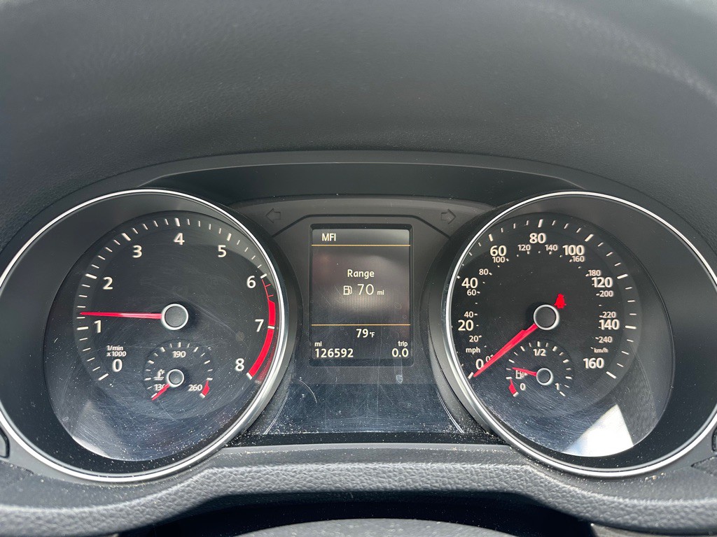 2017 Volkswagen Passat Image 14