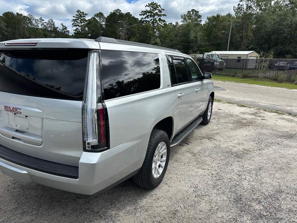 2017 GMC Yukon Image 7