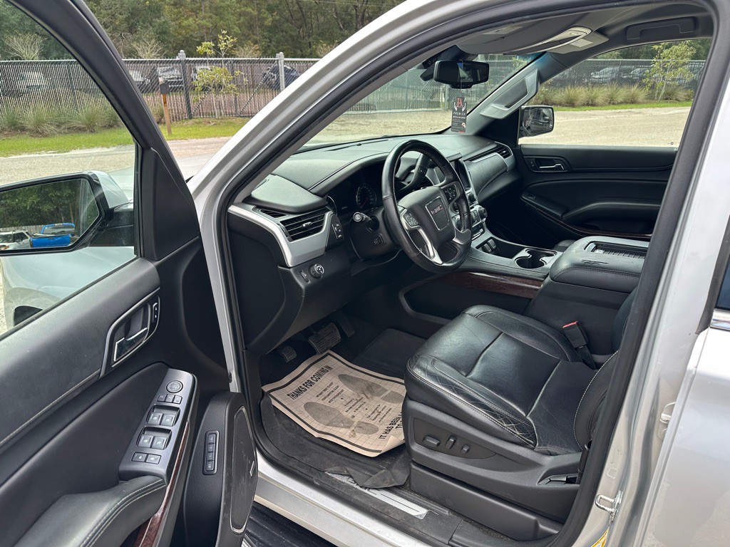 2017 GMC Yukon Image 10