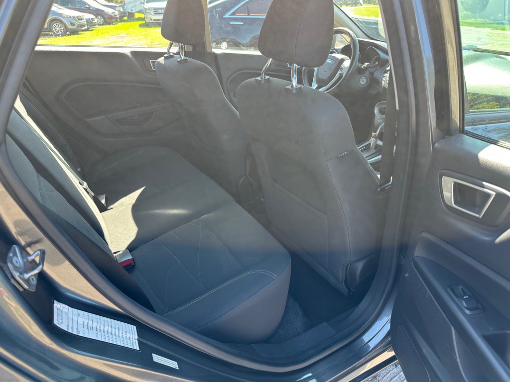 2016 Ford Fiesta Image 11