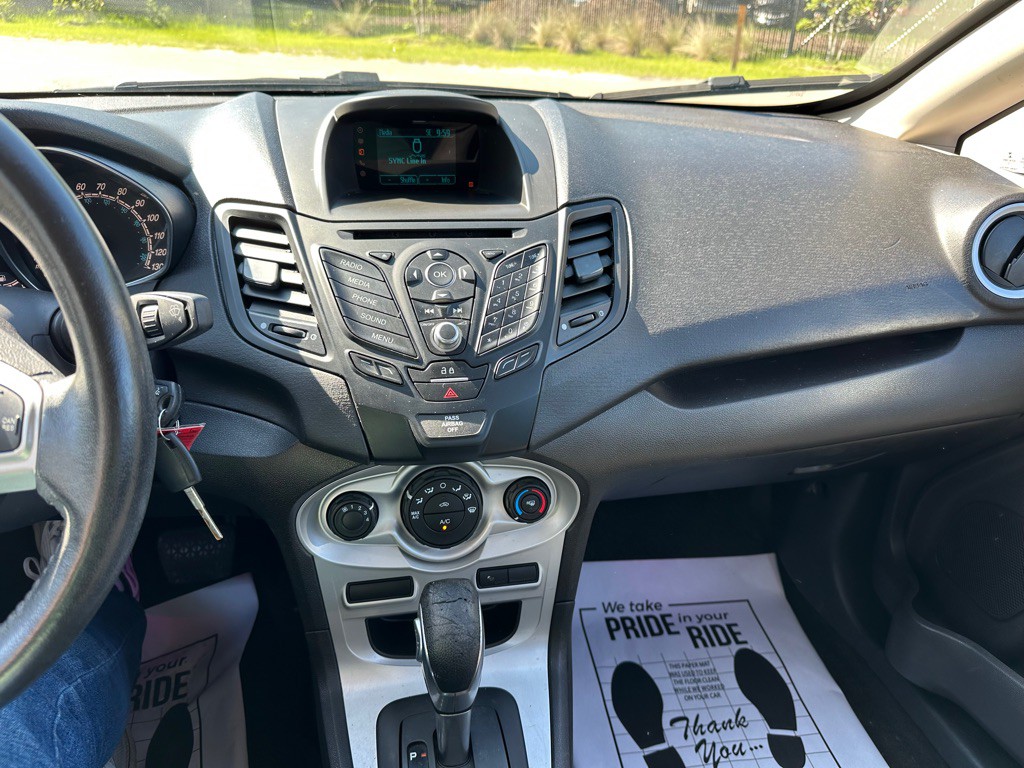 2016 Ford Fiesta Image 13