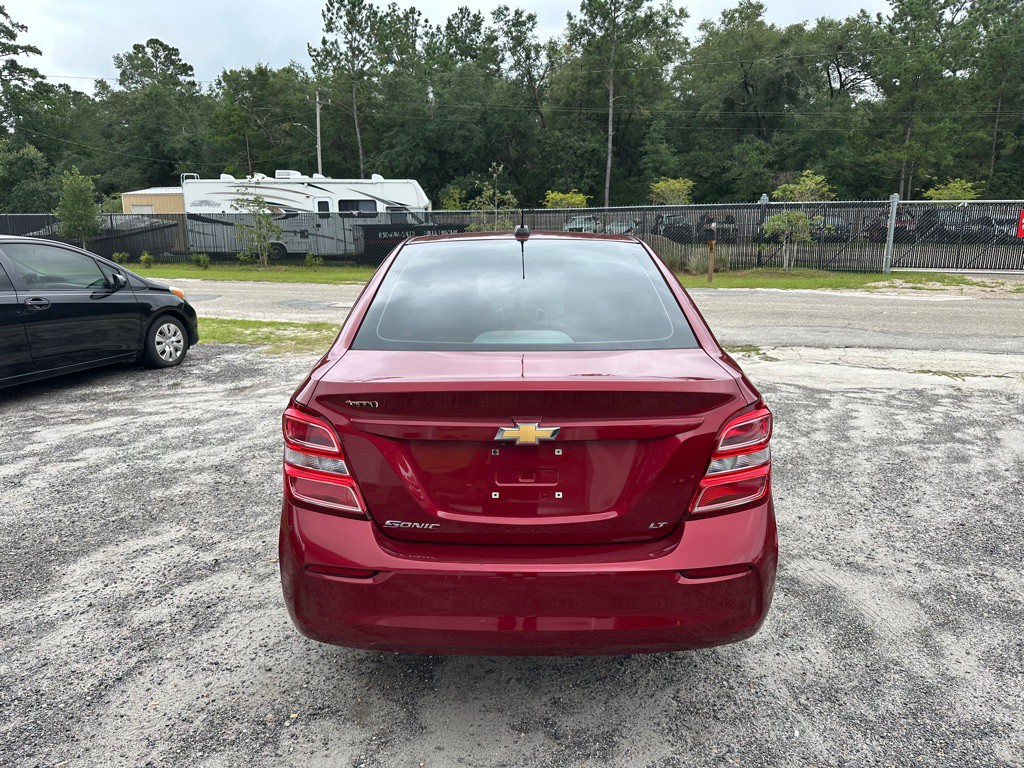 2019 Chevrolet Sonic Image 8