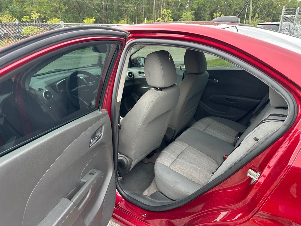 2019 Chevrolet Sonic Image 9