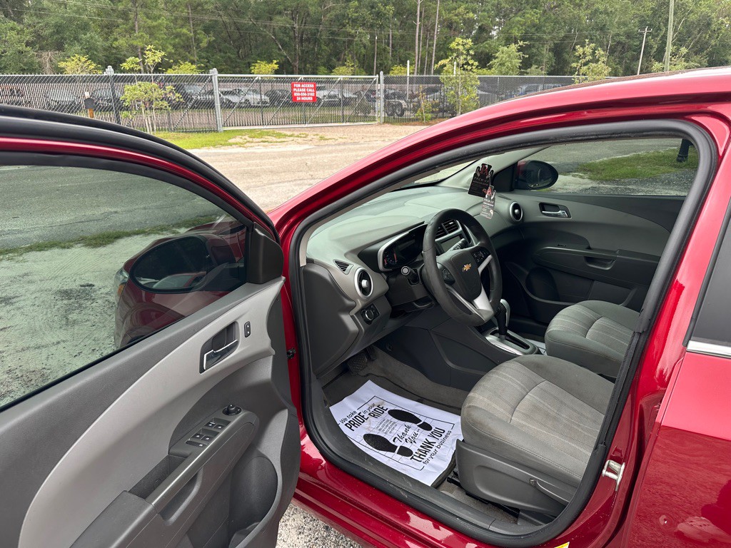 2019 Chevrolet Sonic Image 10
