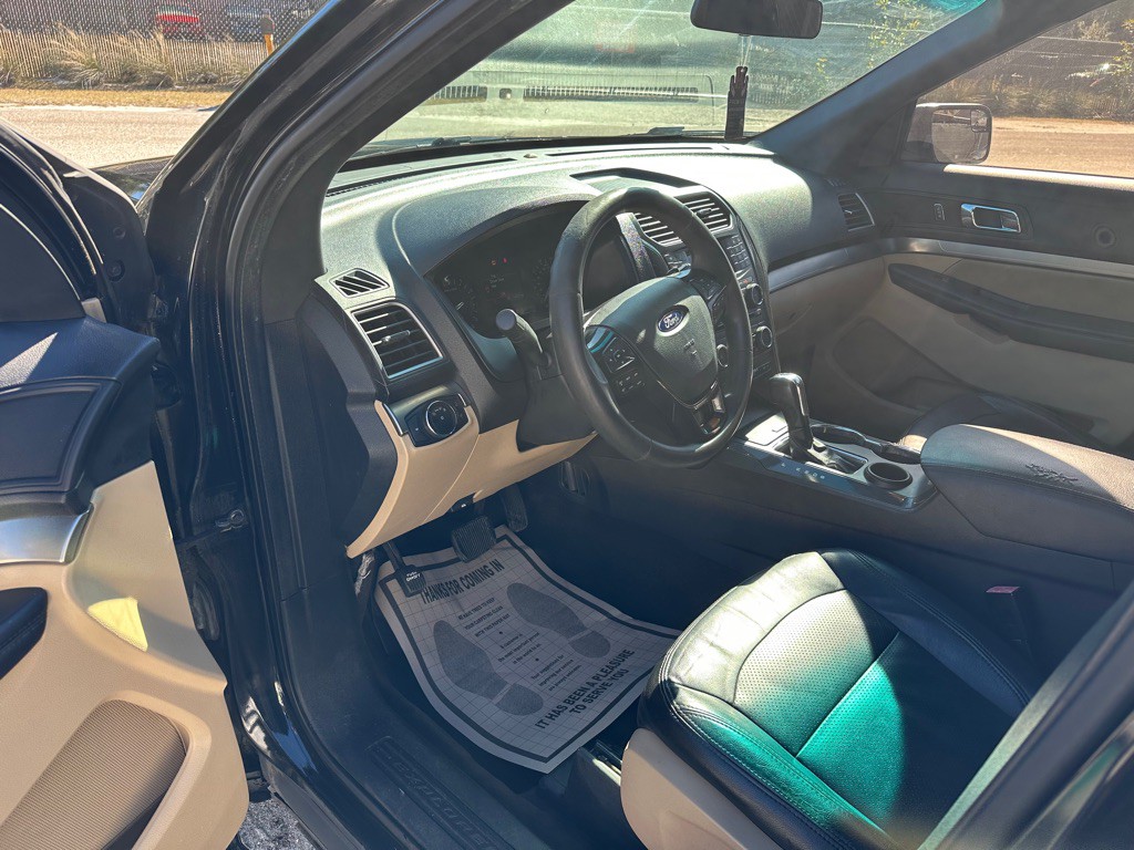 2016 Ford Explorer Image 10