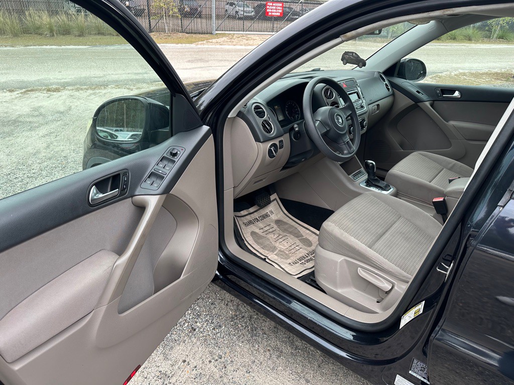 2011 Volkswagen Tiguan Image 9