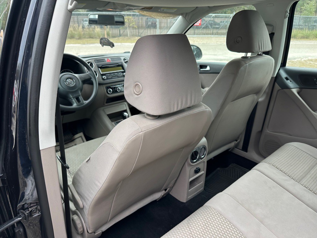 2011 Volkswagen Tiguan Image 13