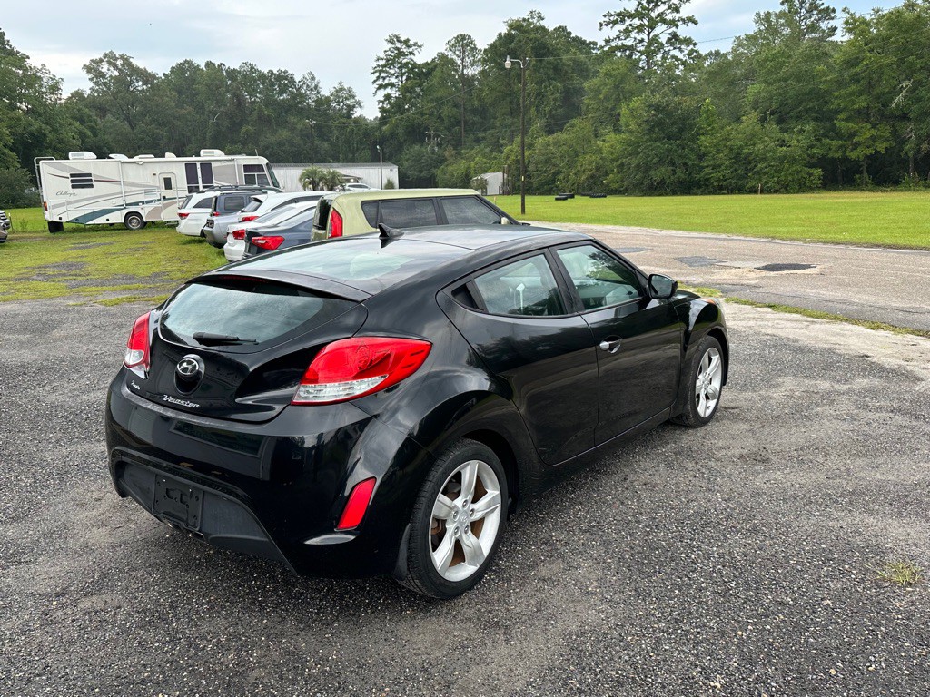 2013 Hyundai Veloster Image 5