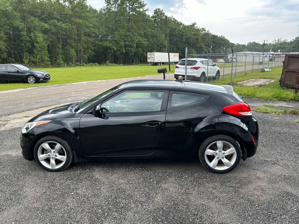 2013 Hyundai Veloster Image 8