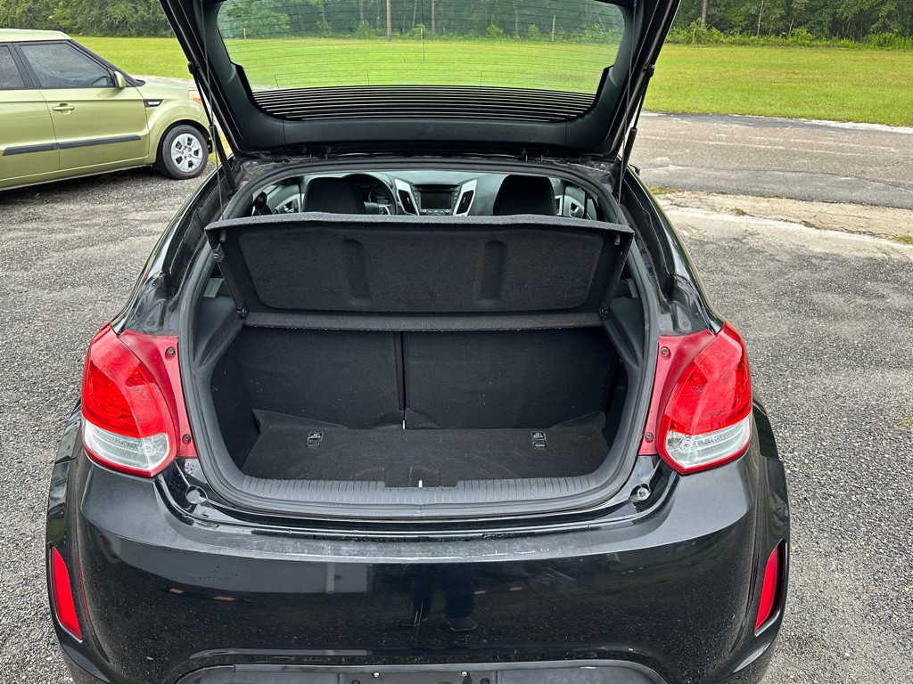 2013 Hyundai Veloster Image 15