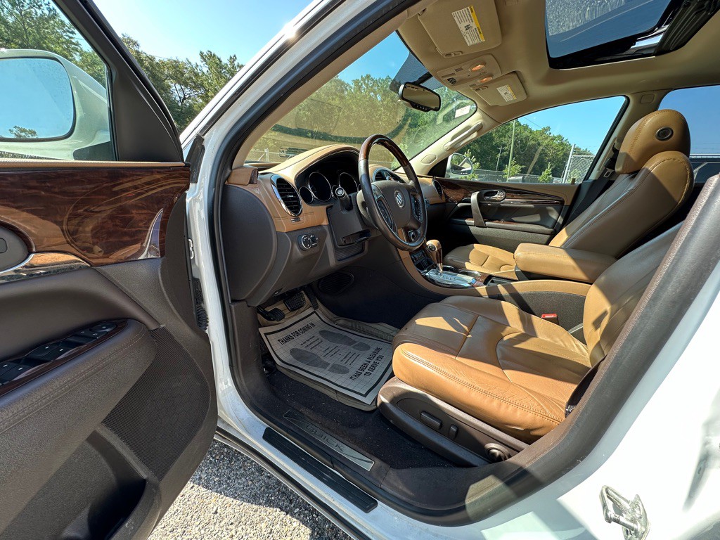 2016 Buick Enclave Image 9