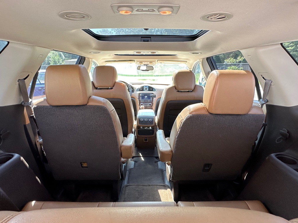 2016 Buick Enclave Image 11