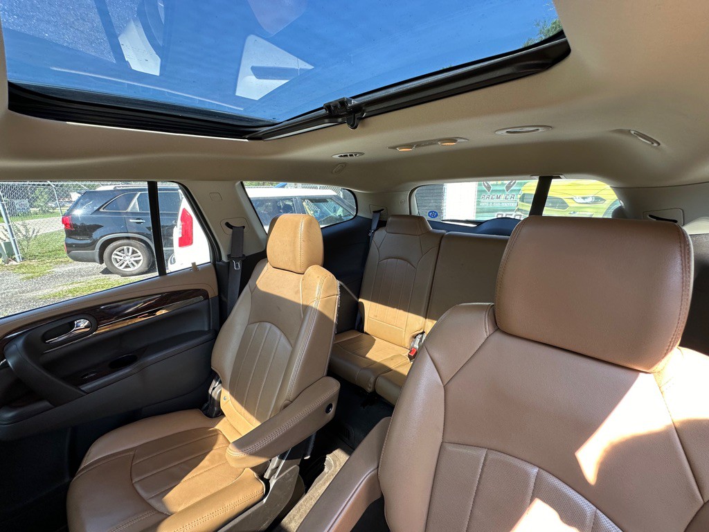 2016 Buick Enclave Image 16