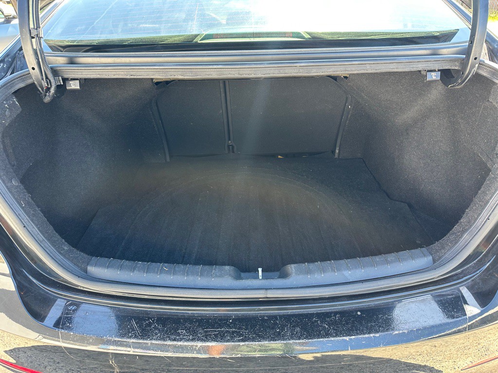2018 Hyundai Elantra Image 16