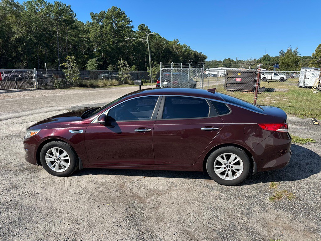 2017 Kia Optima Image 4