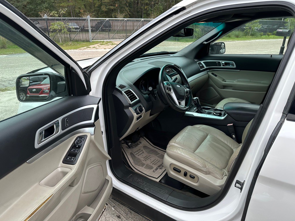 2014 Ford Explorer Image 9