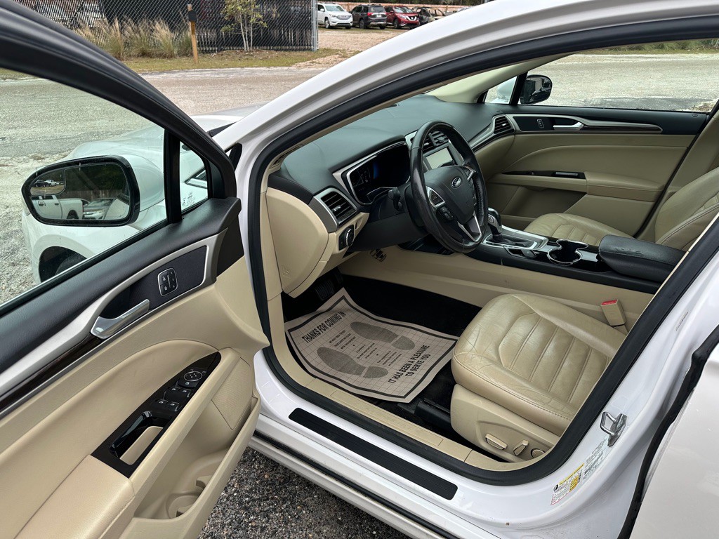 2015 Ford Fusion Image 9