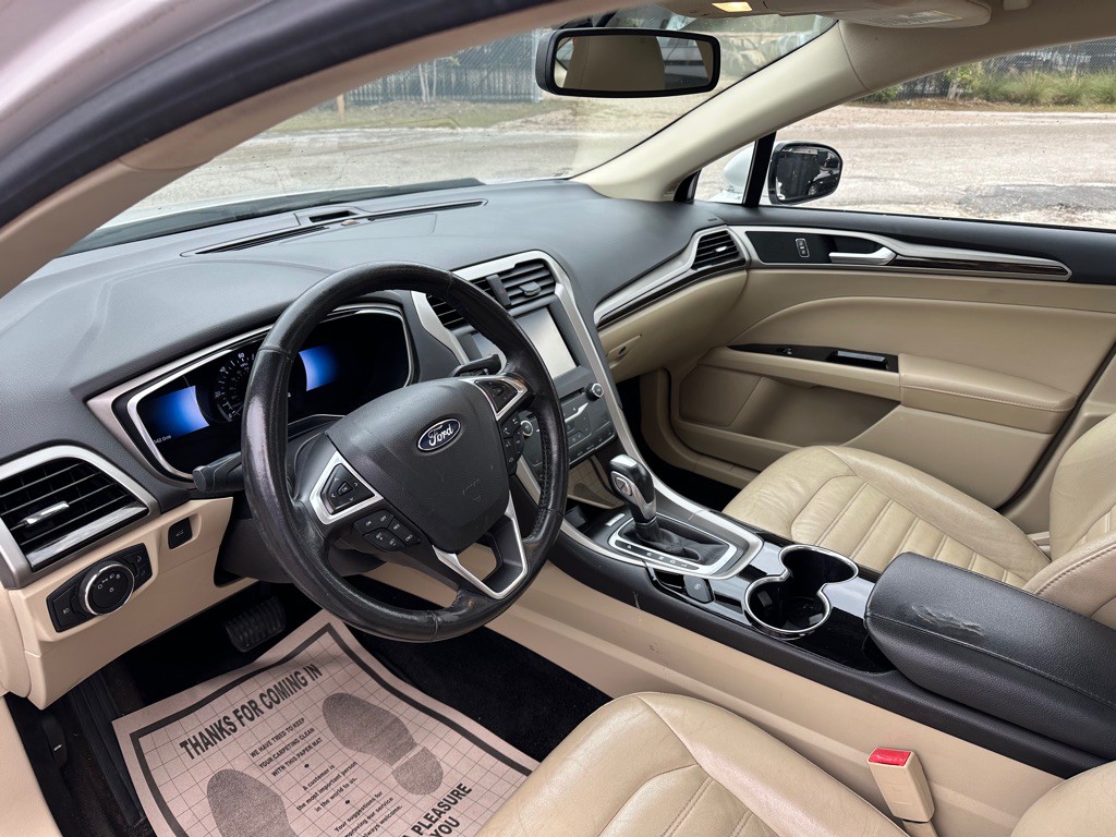 2015 Ford Fusion Image 10