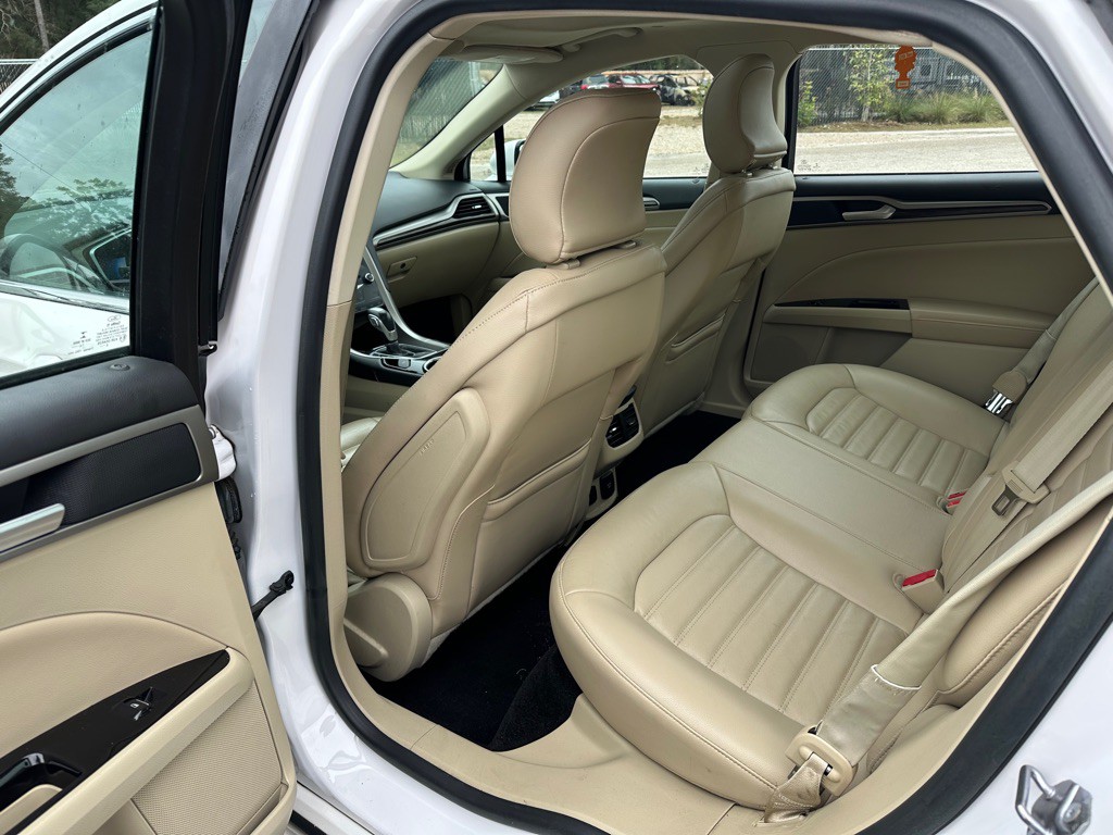 2015 Ford Fusion Image 11