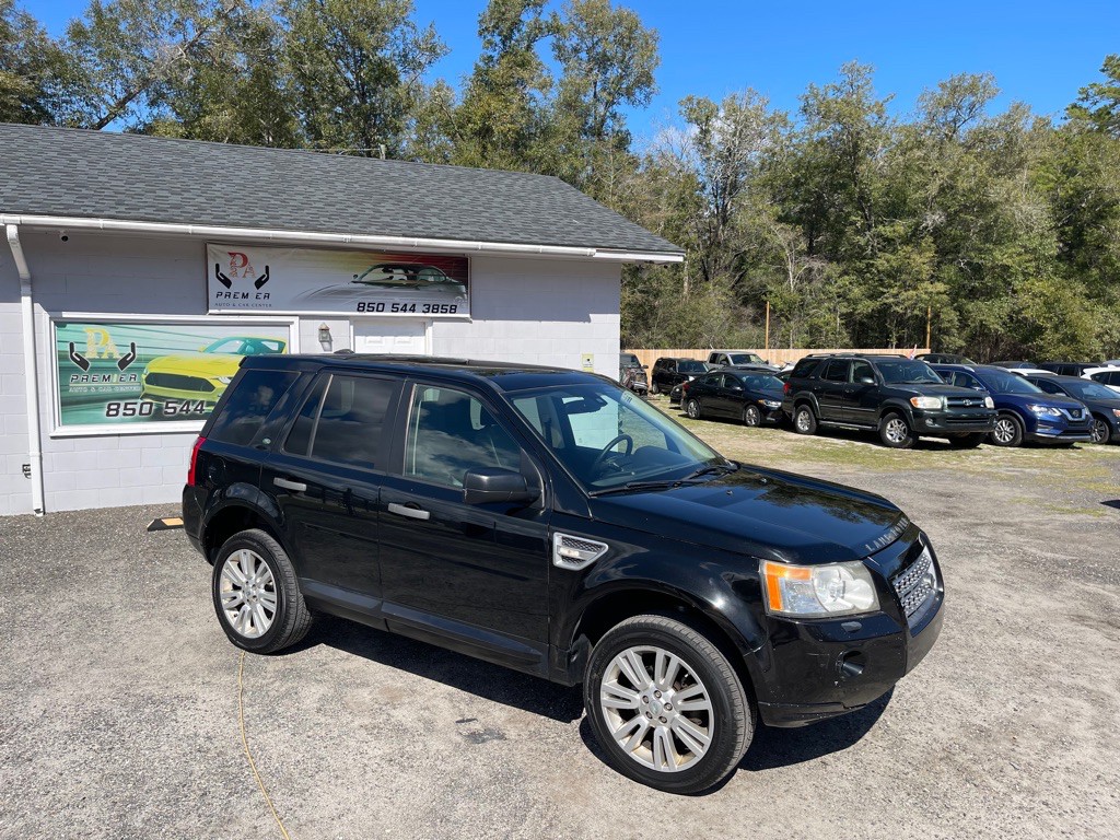 2010 Land Rover LR2 Image 1