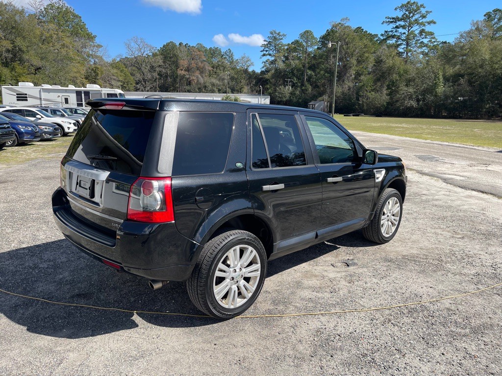 2010 Land Rover LR2 Image 6