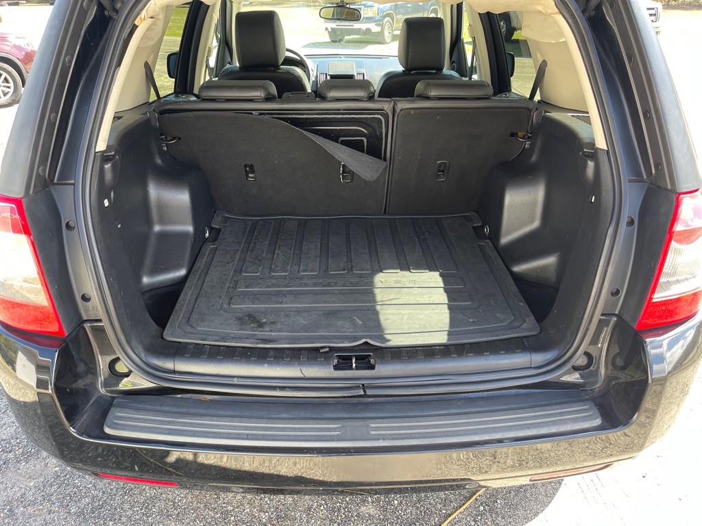 2010 Land Rover LR2 Image 19