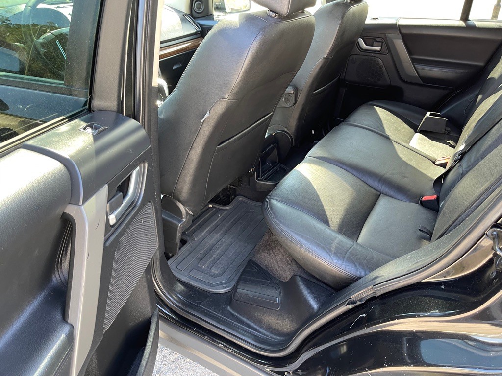 2010 Land Rover LR2 Image 20