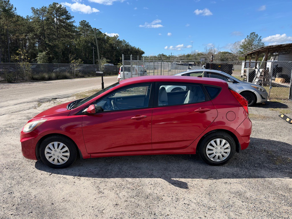 2014 Hyundai Accent Image 8