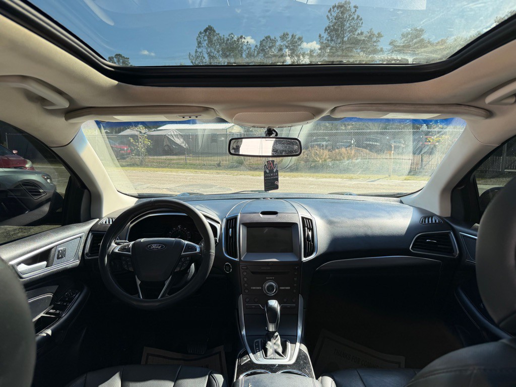 2018 Ford Edge Image 15
