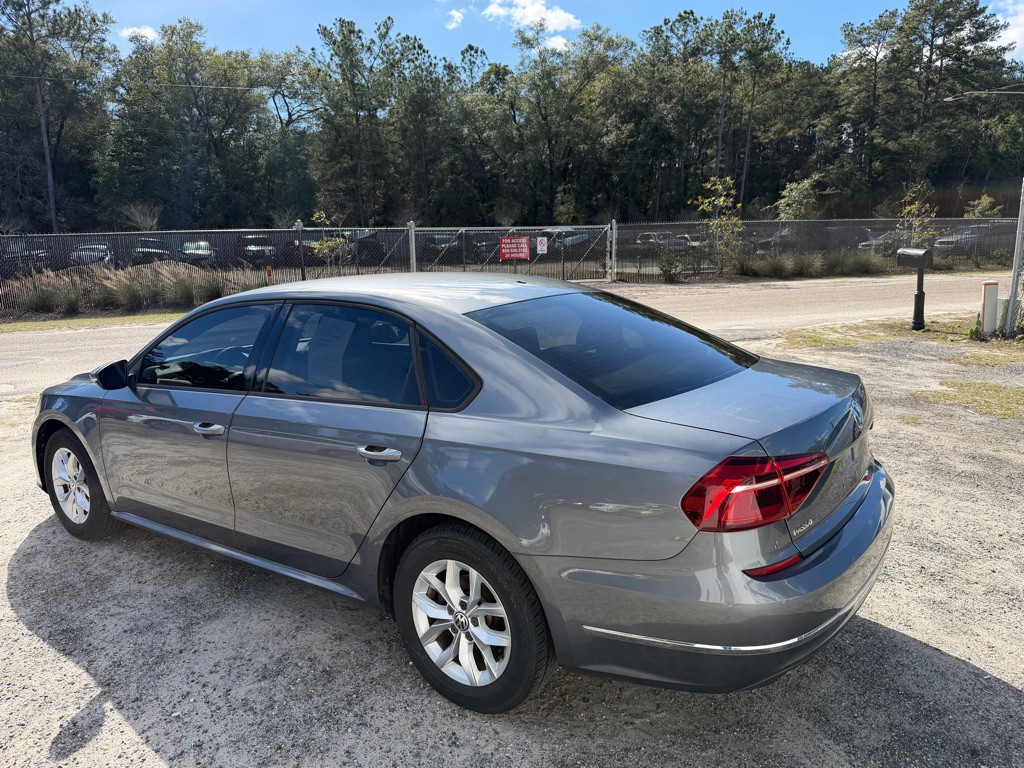 2018 Volkswagen Passat Image 5