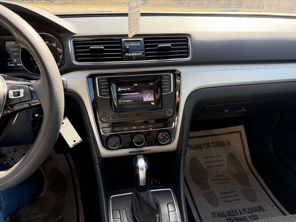 2018 Volkswagen Passat Image 14