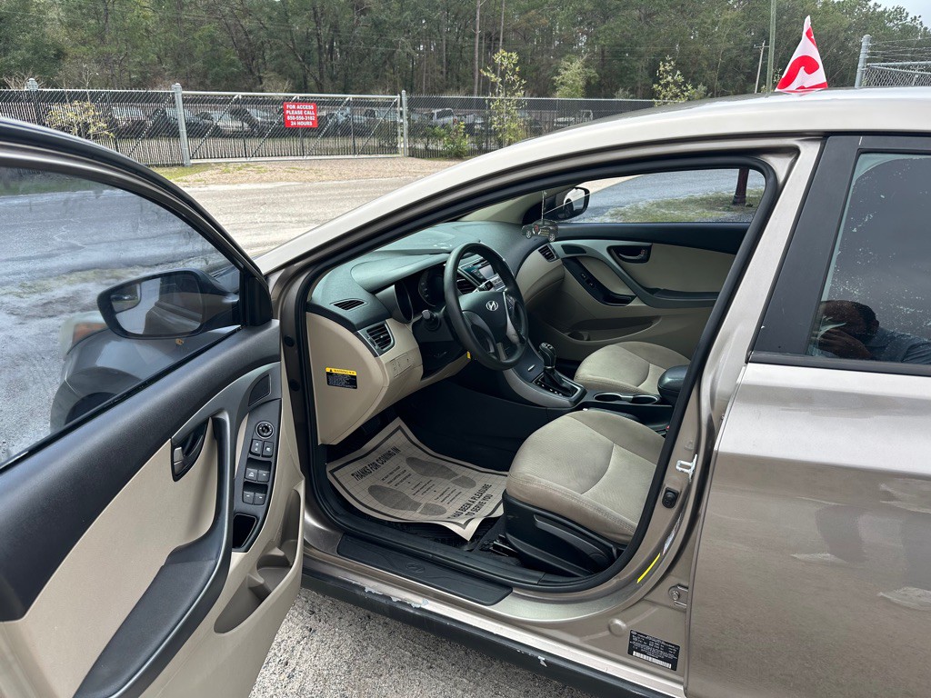 2014 Hyundai Elantra Image 10