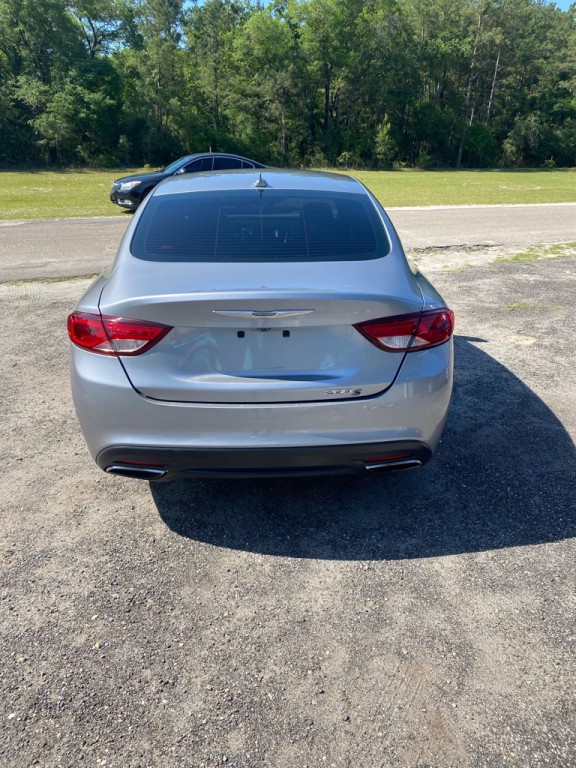 2016 Chrysler 200 Image 5